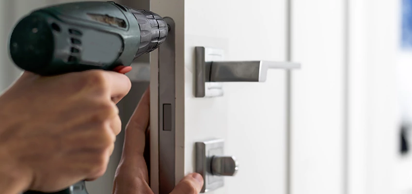 Locksmith For Lock Replacement Near Me in East Porterville, CA
